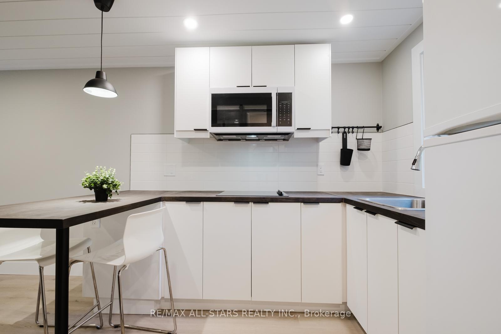 Photo 11 of Unit Unit B, 249 Main Street, Markham, Old Markham Village — HOMEH