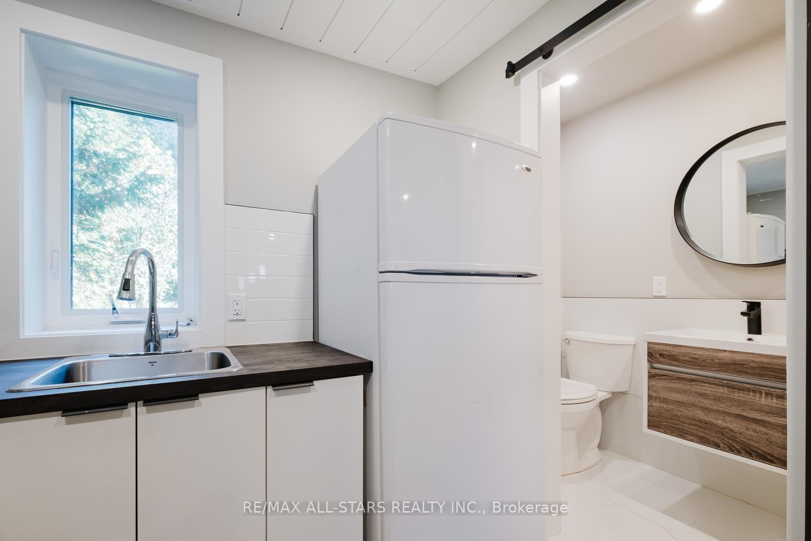 Photo 14 of Unit Unit B, 249 Main Street, Markham, Old Markham Village — HOMEH