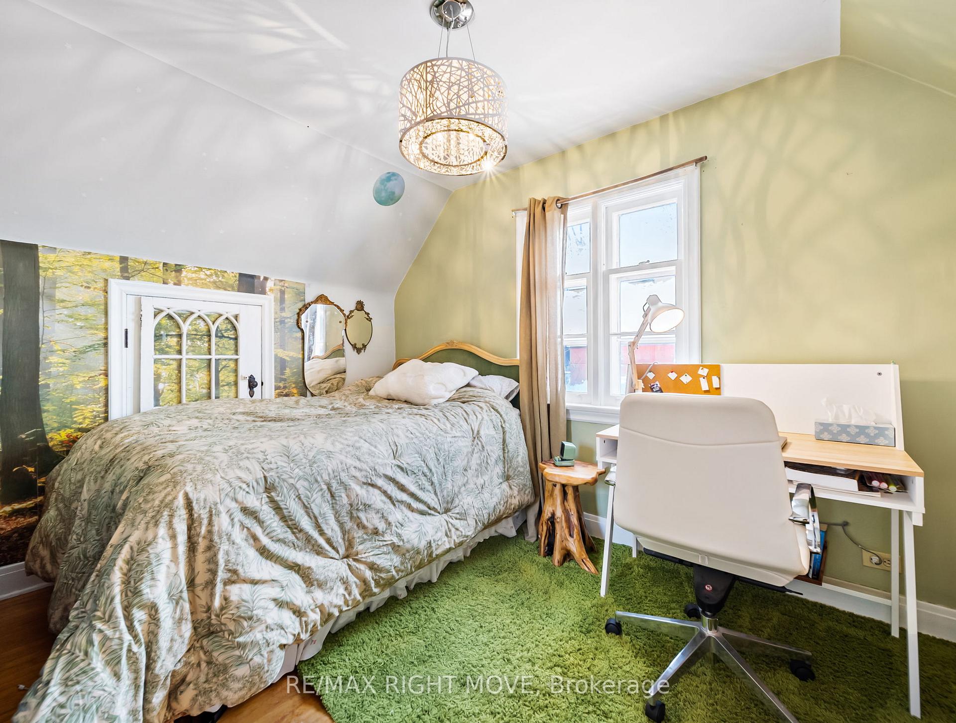 Photo 17 of 105 North Street E, Orillia — HOMEH