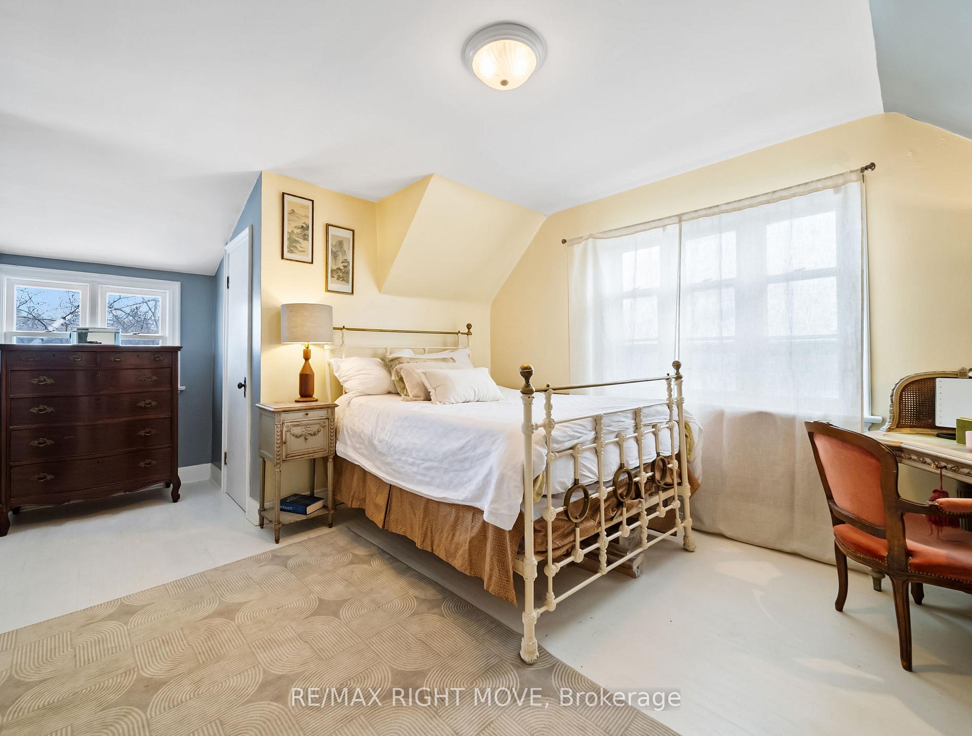 Photo 19 of 105 North Street E, Orillia — HOMEH