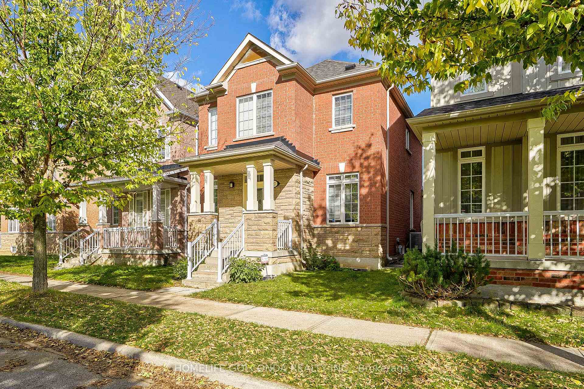 Front of 27 Lindcrest Manor