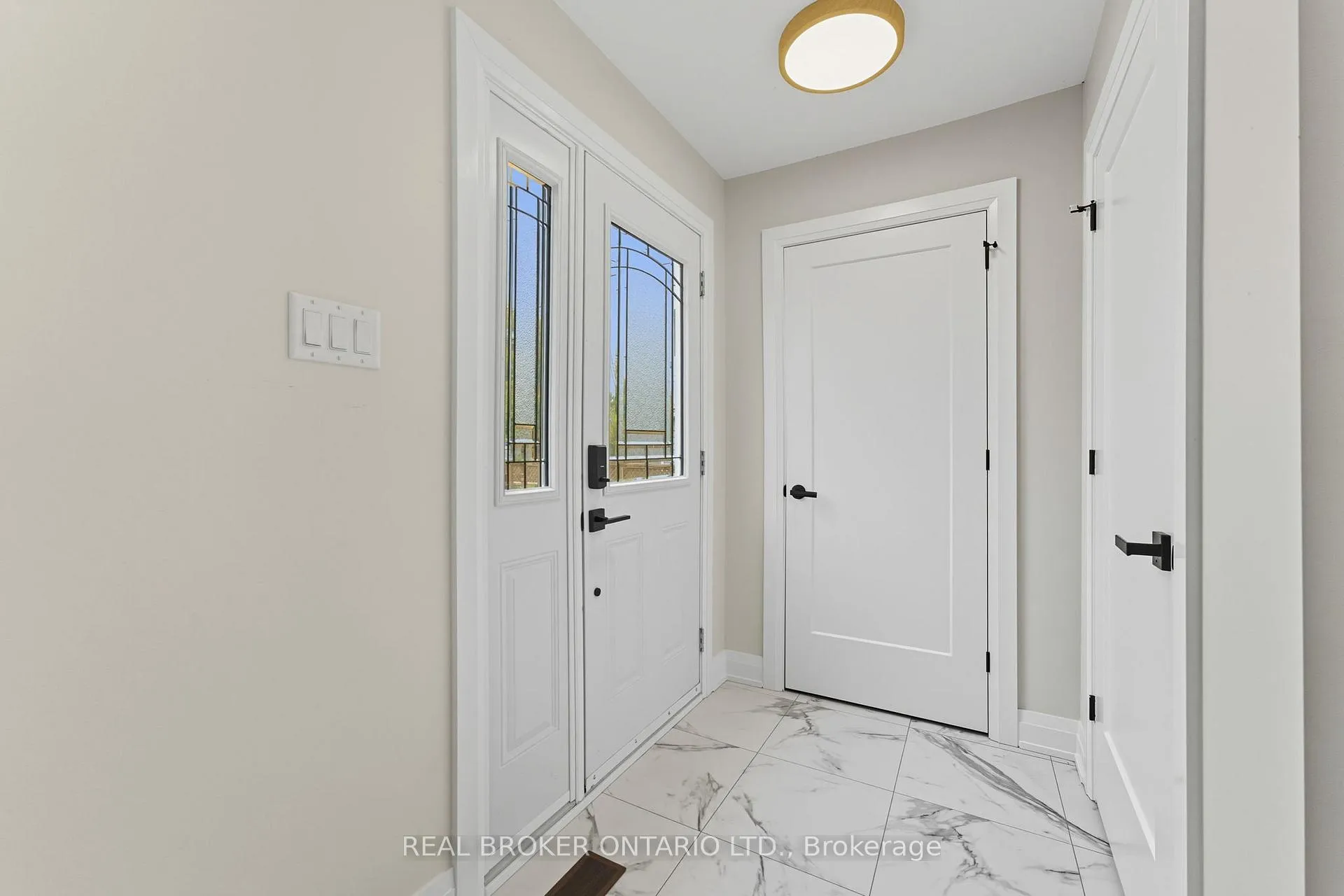 Photo 18 of 25 Roosevelt Drive, Smiths Falls — HOMEH