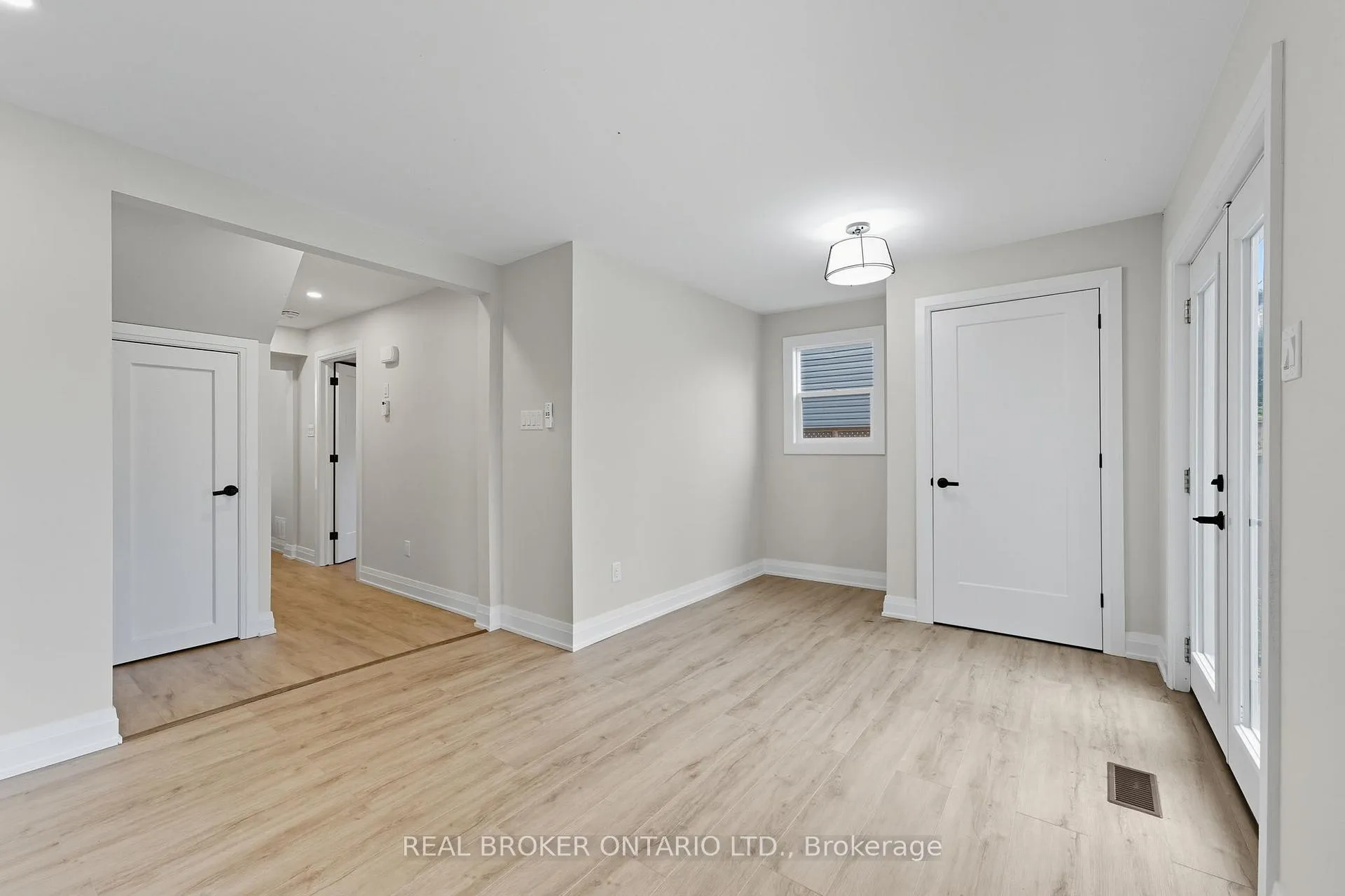 Photo 57 of 25 Roosevelt Drive, Smiths Falls — HOMEH