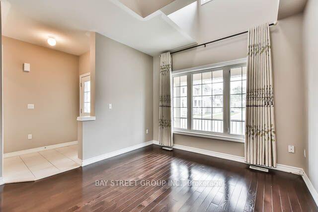 Photo 5 of 104 Evershot Crescent, Markham, Wismer — HOMEH