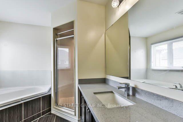 Photo 18 of 104 Evershot Crescent, Markham, Wismer — HOMEH