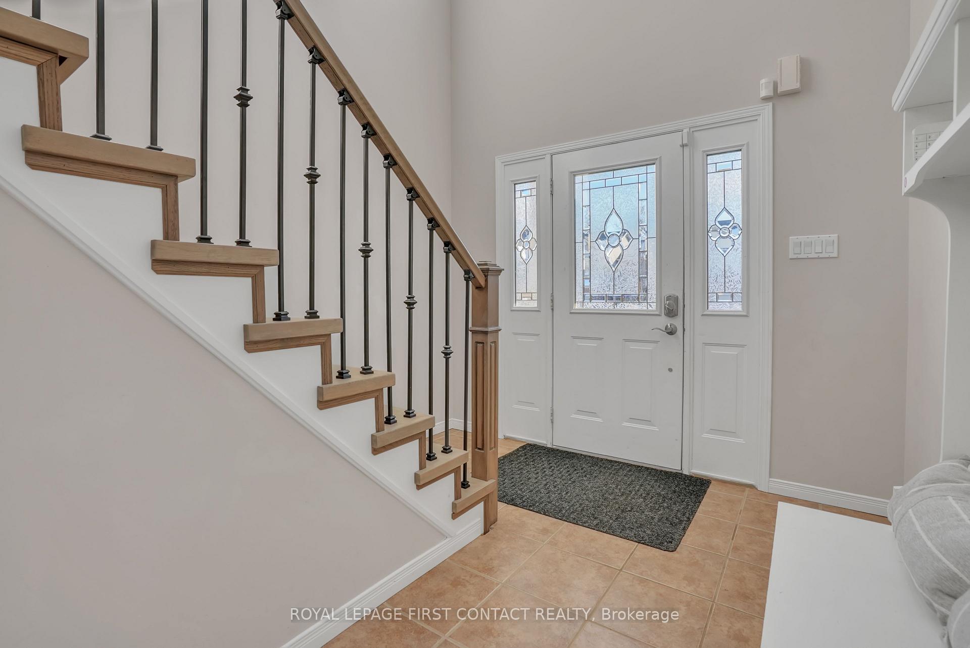 Photo 2 of 62 Wallace Street, New Tecumseth, Alliston — HOMEH