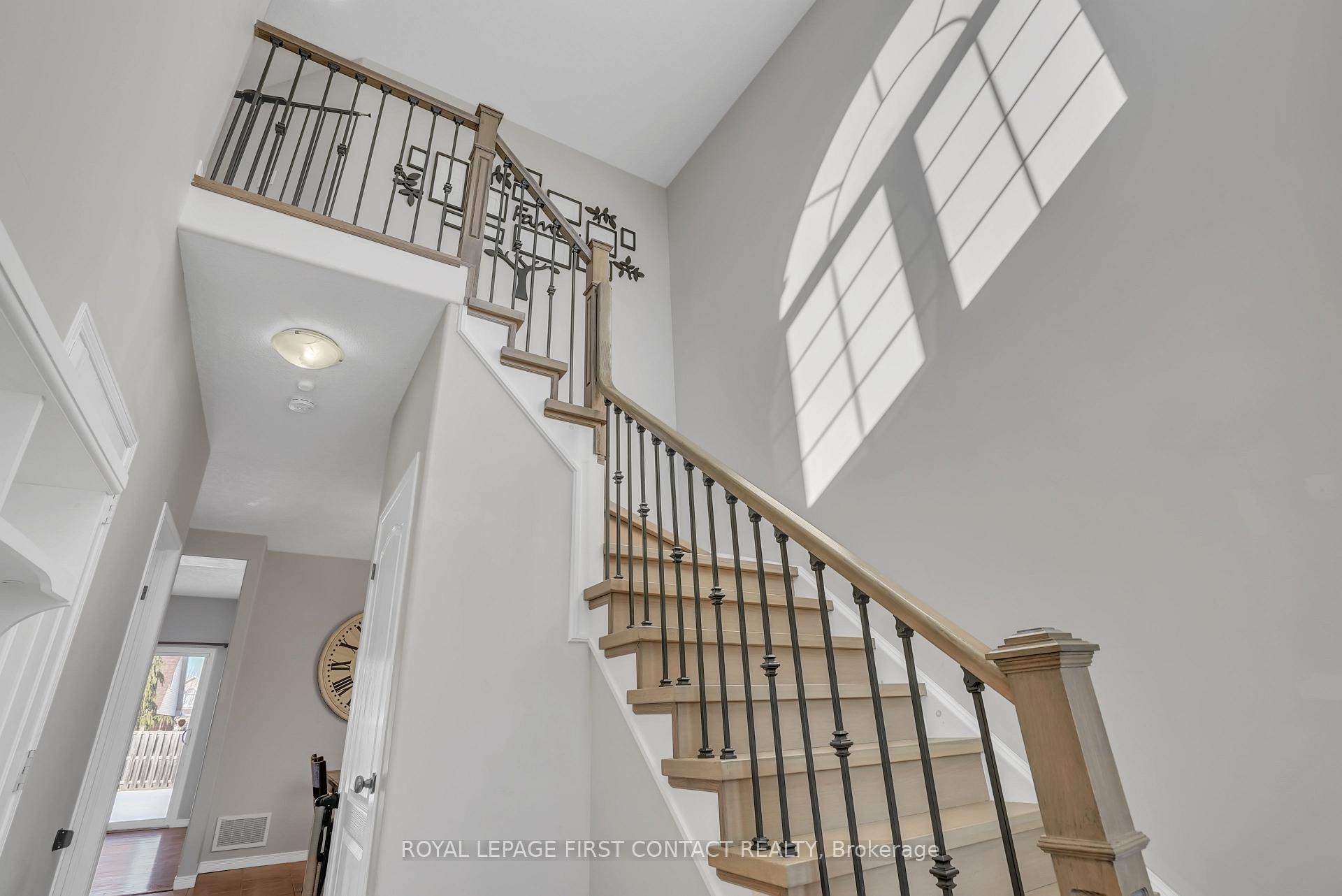 Photo 3 of 62 Wallace Street, New Tecumseth, Alliston — HOMEH
