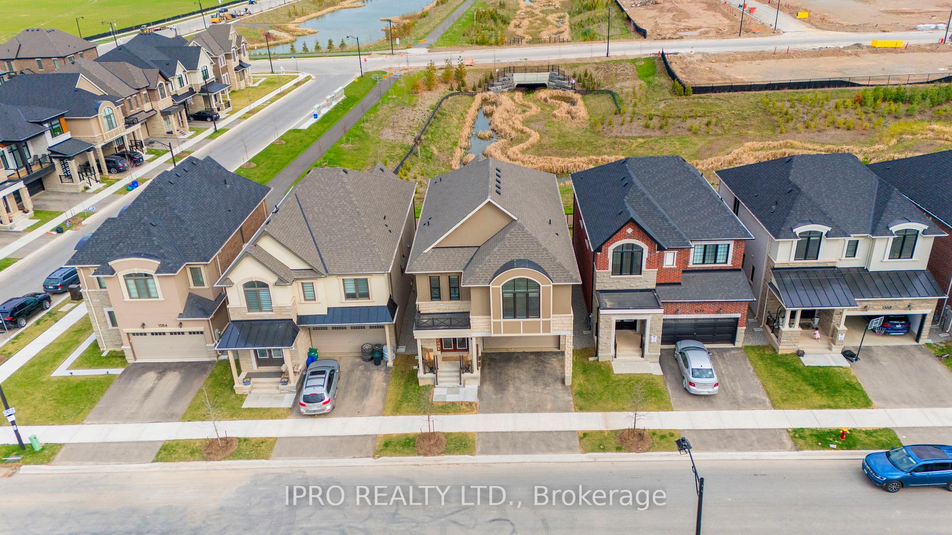 Front of 1576 Cookman Drive