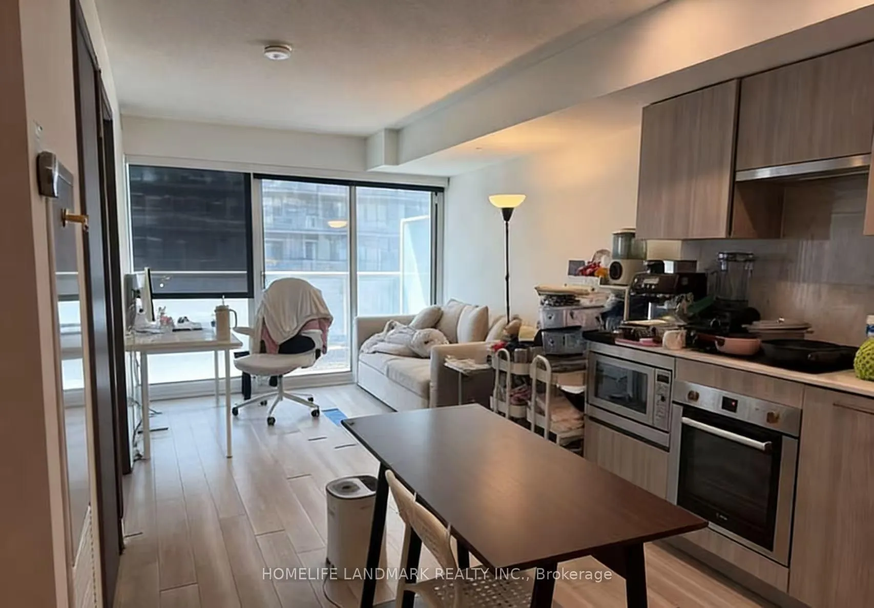 Photo 6 of Unit 801, 19 Bathurst Street, Toronto, Waterfront Communities — HOMEH