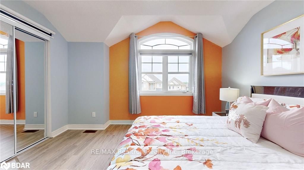 Photo 25 of 74 Treetops Boulevard, New Tecumseth, Rural New Tecumseth — HOMEH
