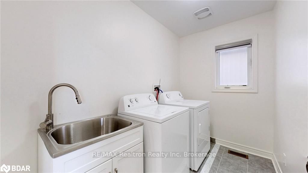 Photo 30 of 74 Treetops Boulevard, New Tecumseth, Rural New Tecumseth — HOMEH