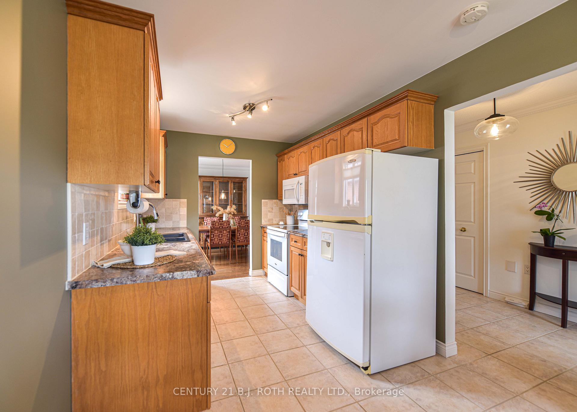 Photo 9 of 60 Woodside Drive, Orillia — HOMEH
