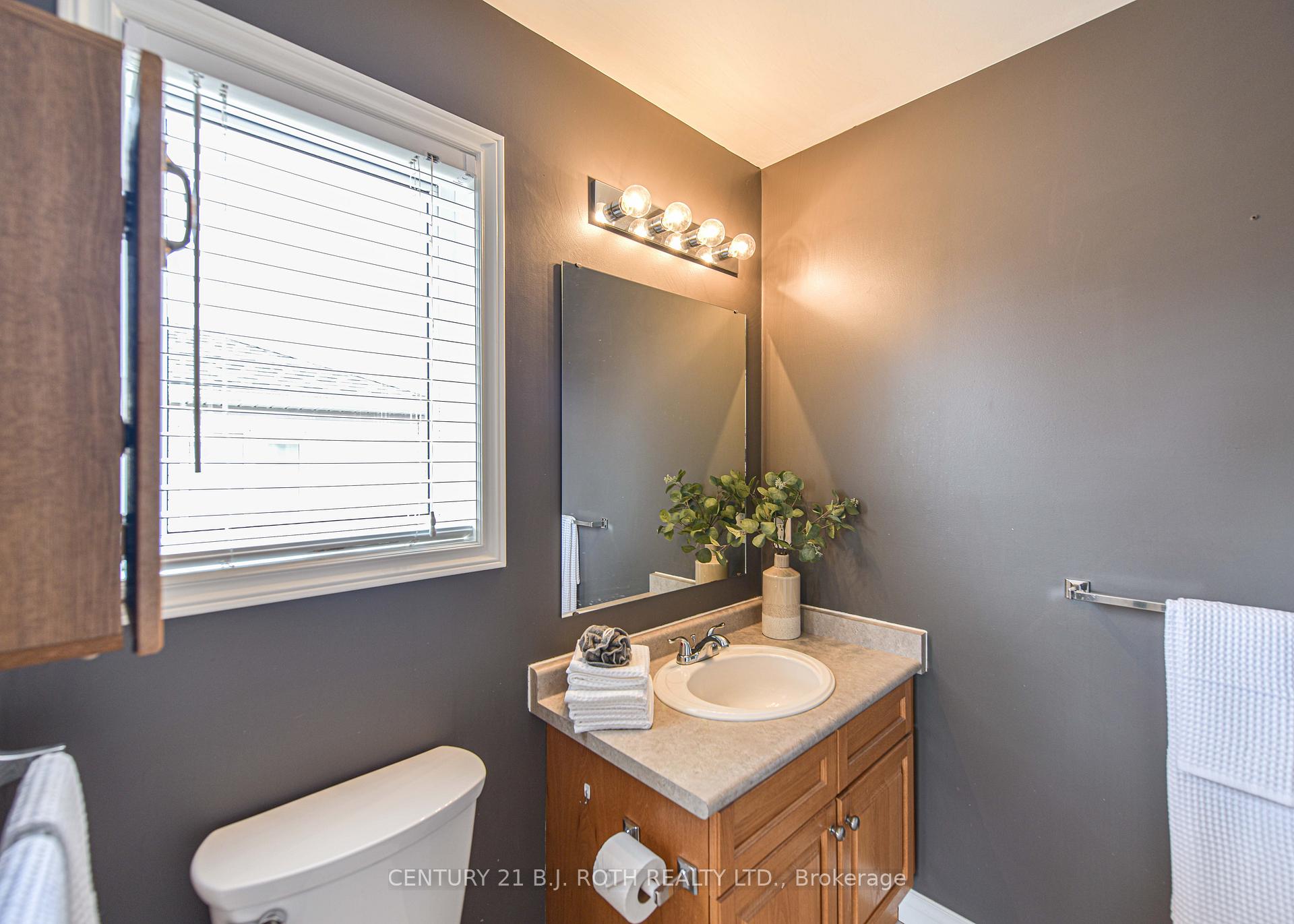 Photo 15 of 60 Woodside Drive, Orillia — HOMEH