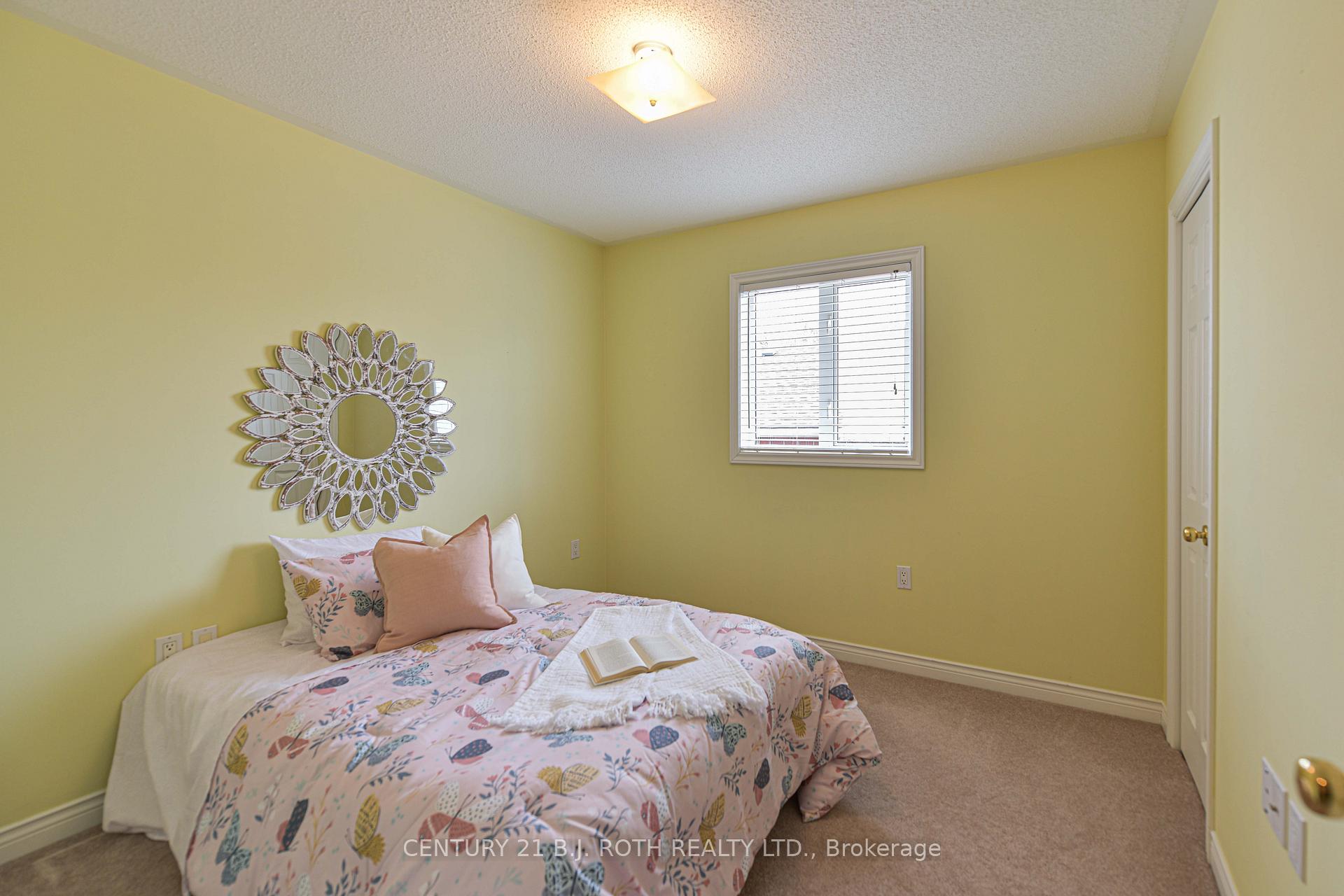 Photo 19 of 60 Woodside Drive, Orillia — HOMEH