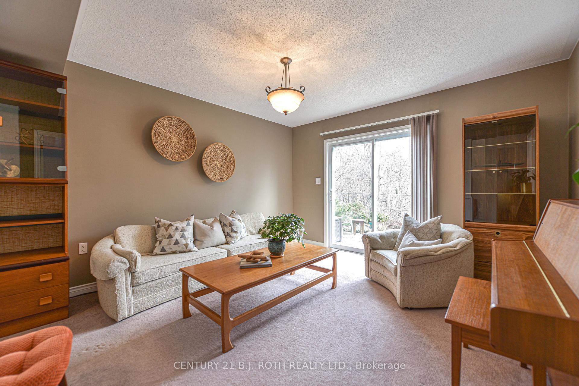 Photo 23 of 60 Woodside Drive, Orillia — HOMEH