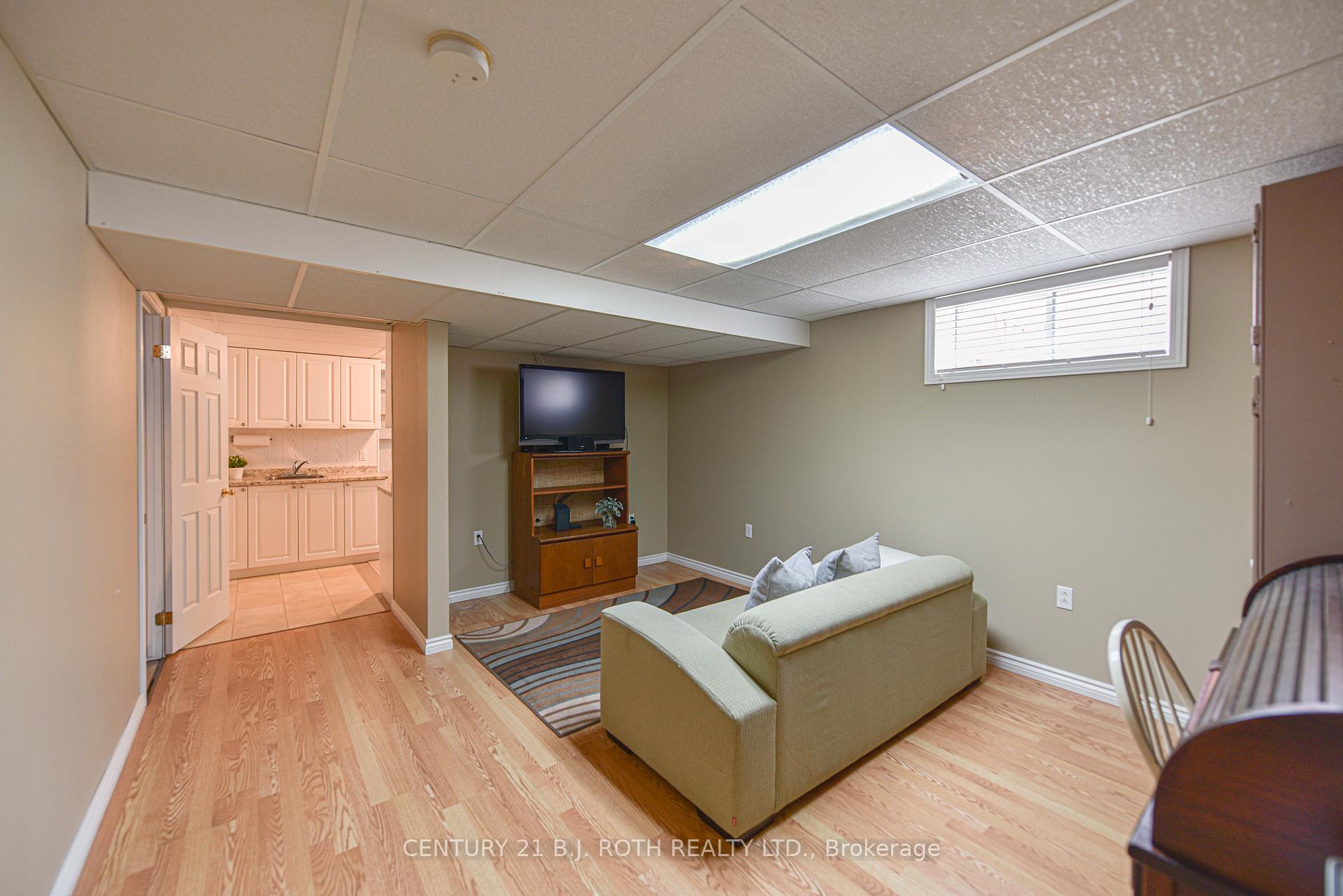 Photo 28 of 60 Woodside Drive, Orillia — HOMEH