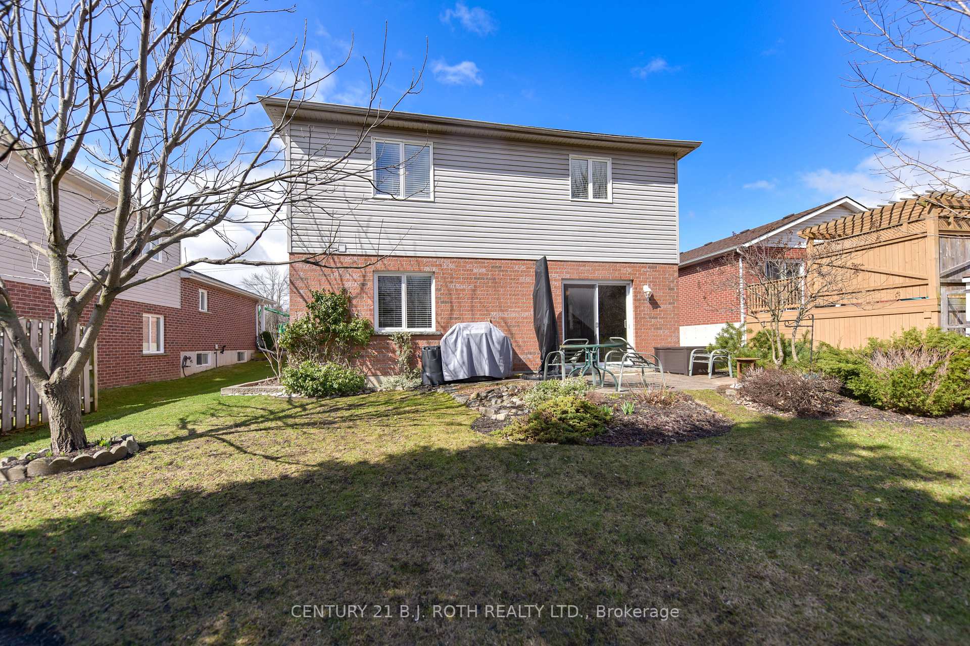 Photo 36 of 60 Woodside Drive, Orillia — HOMEH