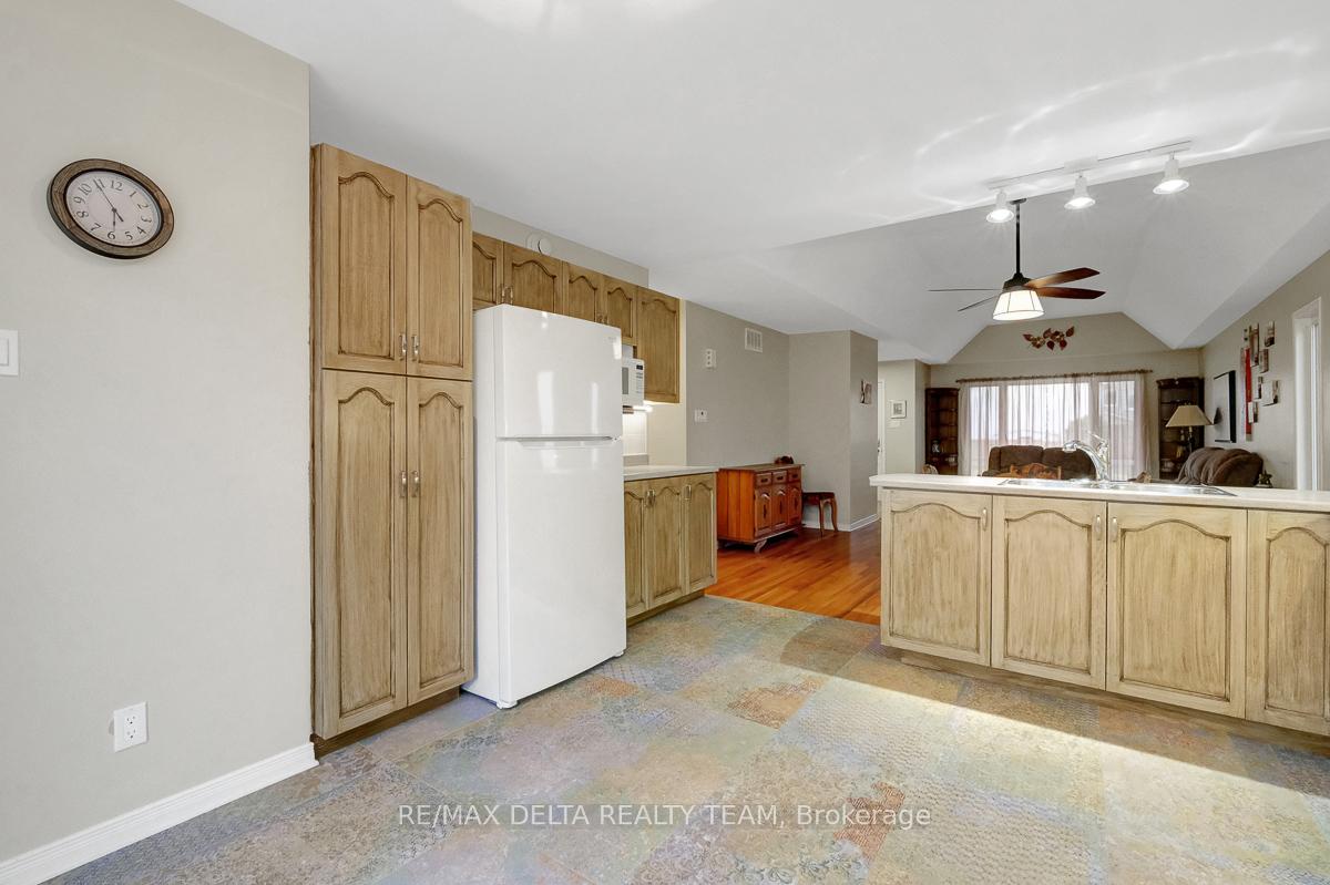 Photo 5 of 1666 Sunview Drive, Ottawa, Orleans/Sunridge — HOMEH