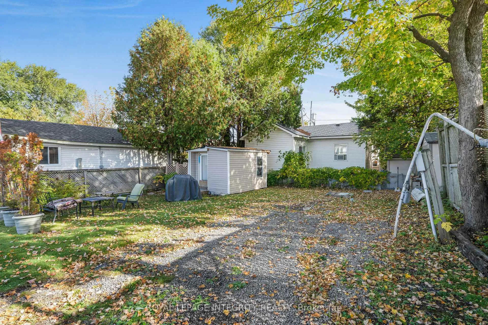 Front of 3535 St Joseph Boulevard W