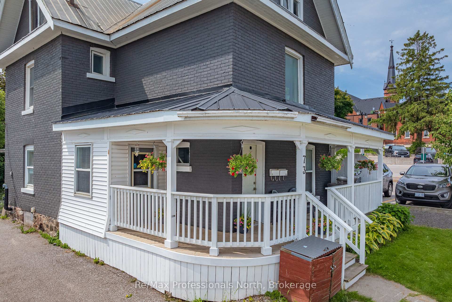 Photo 4 of 73 Coldwater Street E, Orillia — HOMEH
