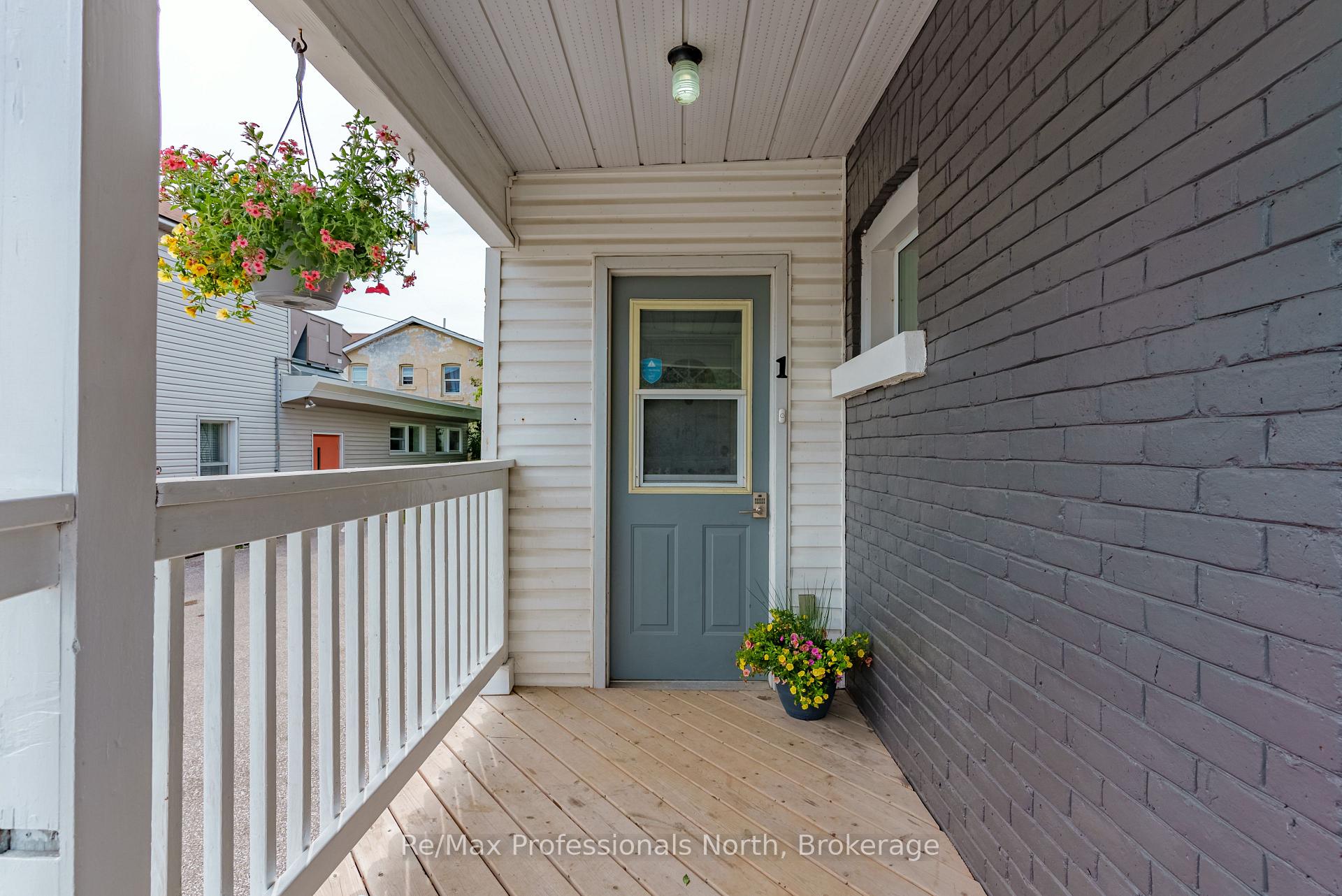 Photo 6 of 73 Coldwater Street E, Orillia — HOMEH