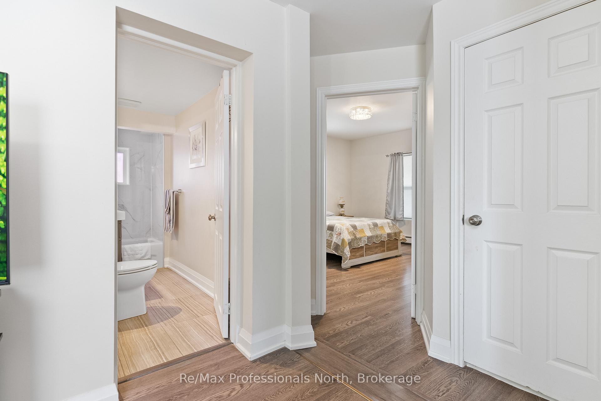 Photo 17 of 73 Coldwater Street E, Orillia — HOMEH