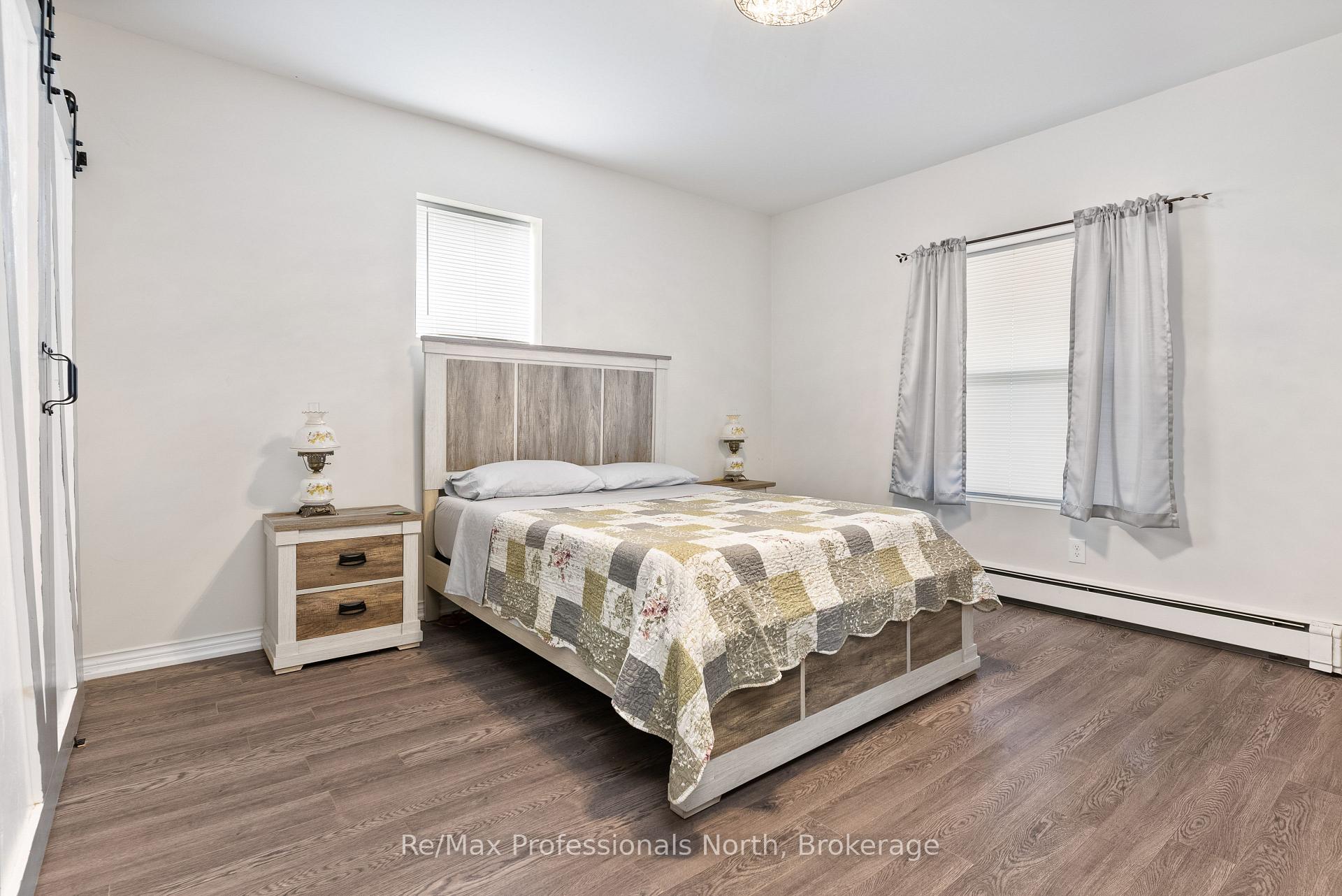 Photo 18 of 73 Coldwater Street E, Orillia — HOMEH
