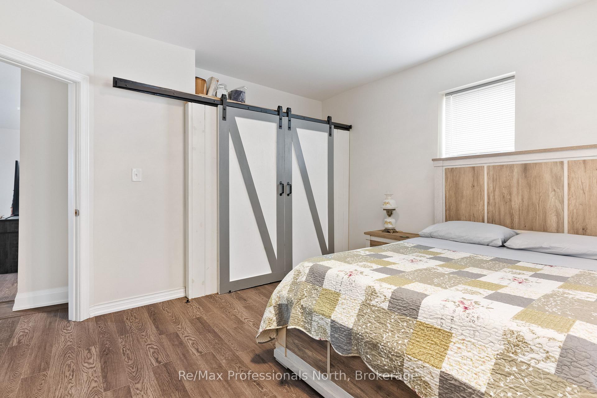 Photo 20 of 73 Coldwater Street E, Orillia — HOMEH