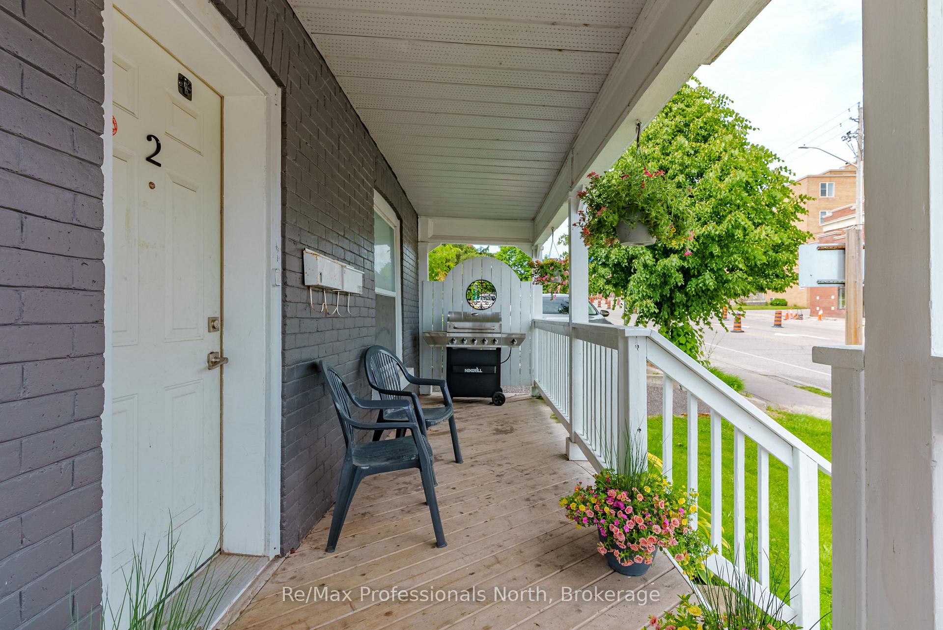 Photo 23 of 73 Coldwater Street E, Orillia — HOMEH