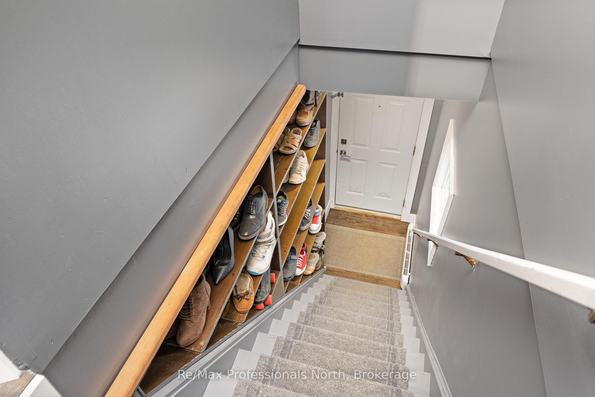 Photo 25 of 73 Coldwater Street E, Orillia — HOMEH