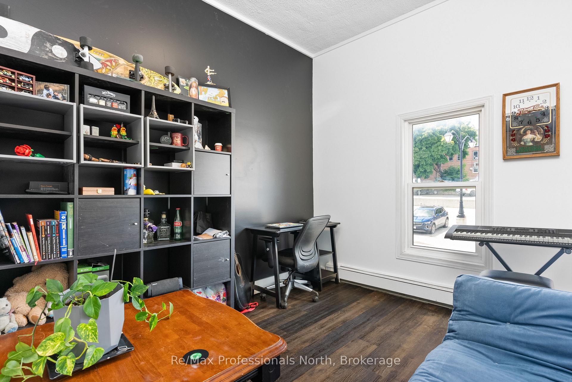 Photo 32 of 73 Coldwater Street E, Orillia — HOMEH
