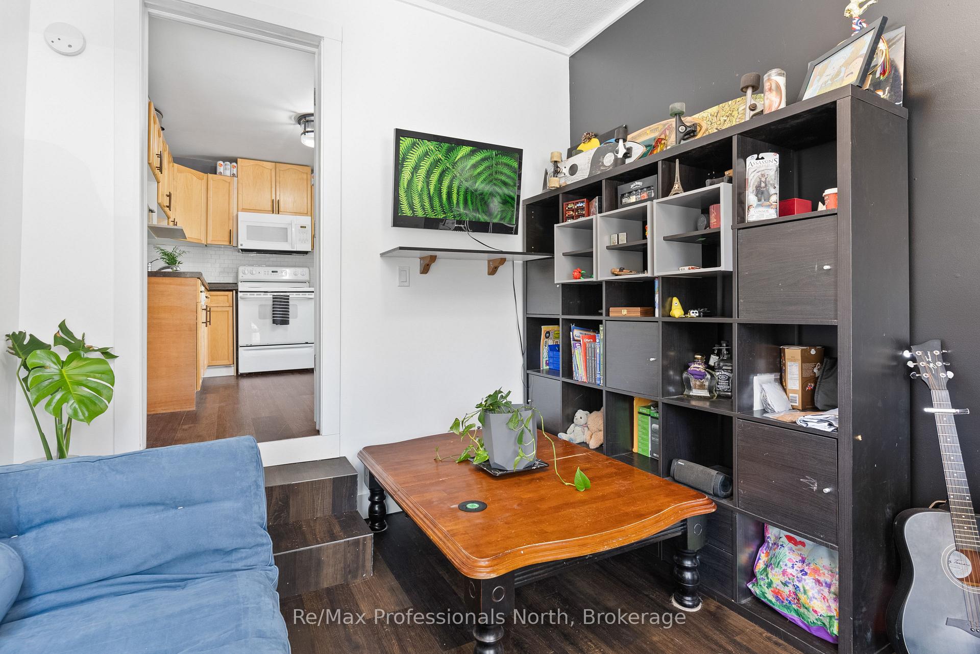 Photo 33 of 73 Coldwater Street E, Orillia — HOMEH
