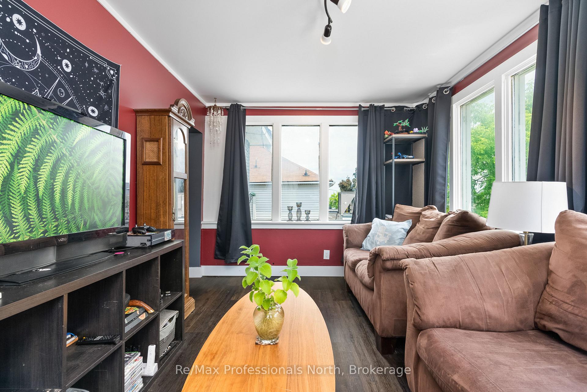 Photo 37 of 73 Coldwater Street E, Orillia — HOMEH
