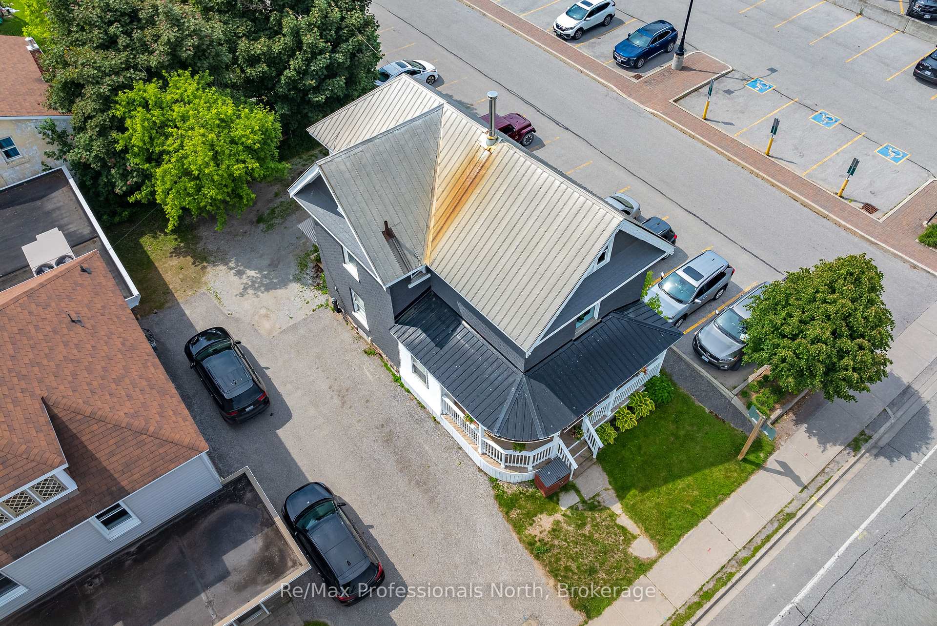Photo 38 of 73 Coldwater Street E, Orillia — HOMEH