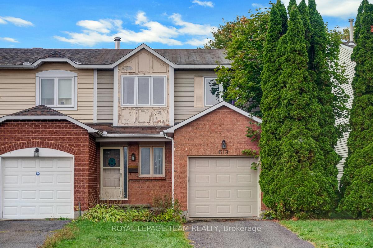 Photo 1 of 613 Latour Crescent, Ottawa, Fallingbrook/Gardenway South — HOMEH