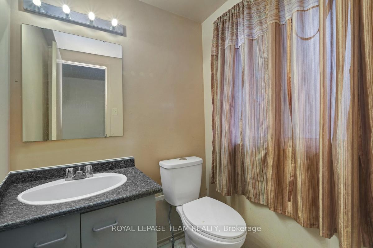 Photo 7 of 613 Latour Crescent, Ottawa, Fallingbrook/Gardenway South — HOMEH