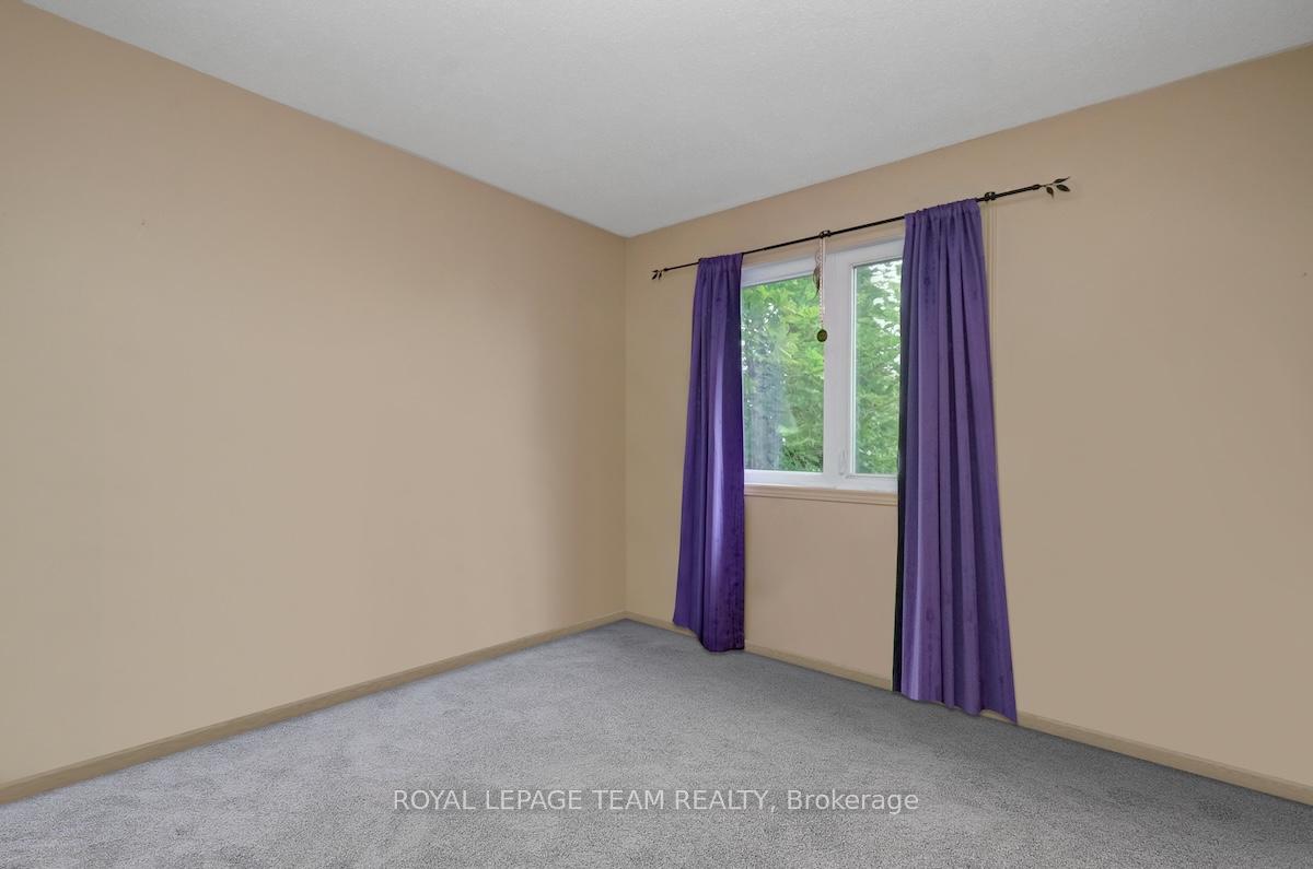 Photo 10 of 613 Latour Crescent, Ottawa, Fallingbrook/Gardenway South — HOMEH