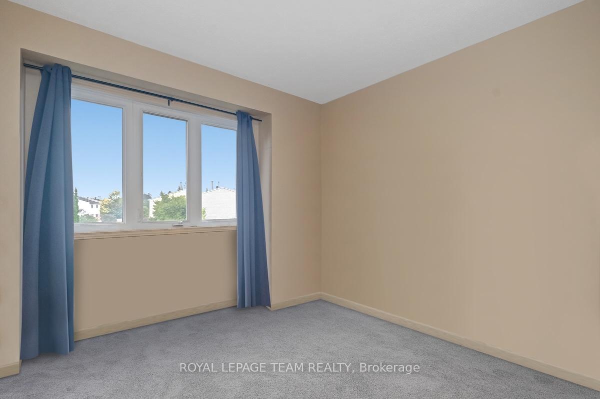 Photo 12 of 613 Latour Crescent, Ottawa, Fallingbrook/Gardenway South — HOMEH