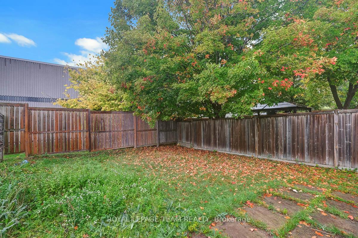 Photo 14 of 613 Latour Crescent, Ottawa, Fallingbrook/Gardenway South — HOMEH