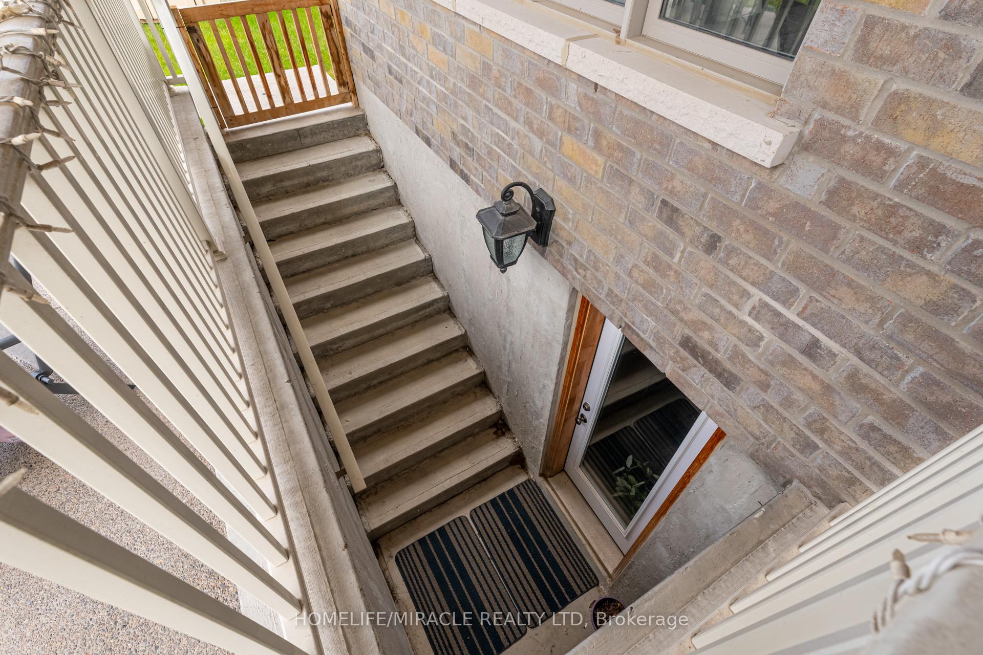 Photo 40 of 54 Hoard Avenue, New Tecumseth, Alliston — HOMEH