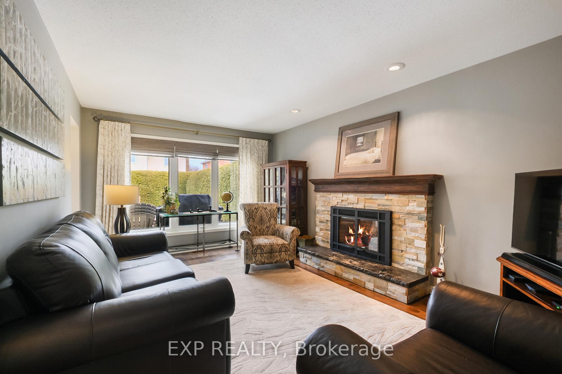 Photo 12 of 6182 Voyageur Drive, Ottawa, Convent Glen — HOMEH