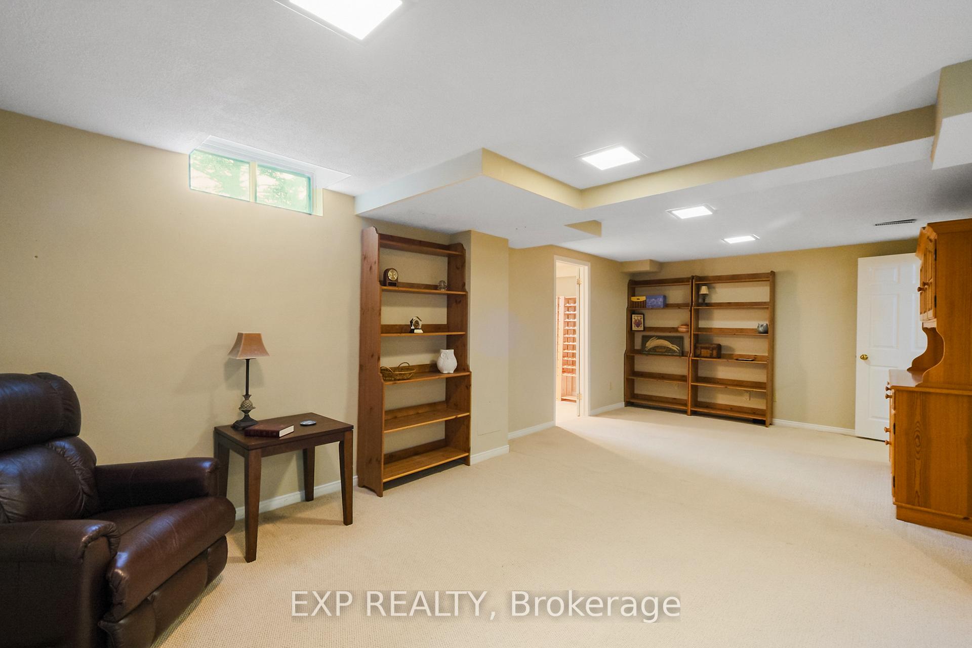 Photo 24 of 6182 Voyageur Drive, Ottawa, Convent Glen — HOMEH