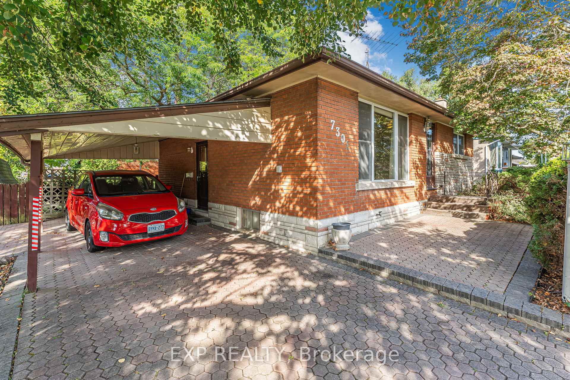 Front of 7301 Heximer Avenue