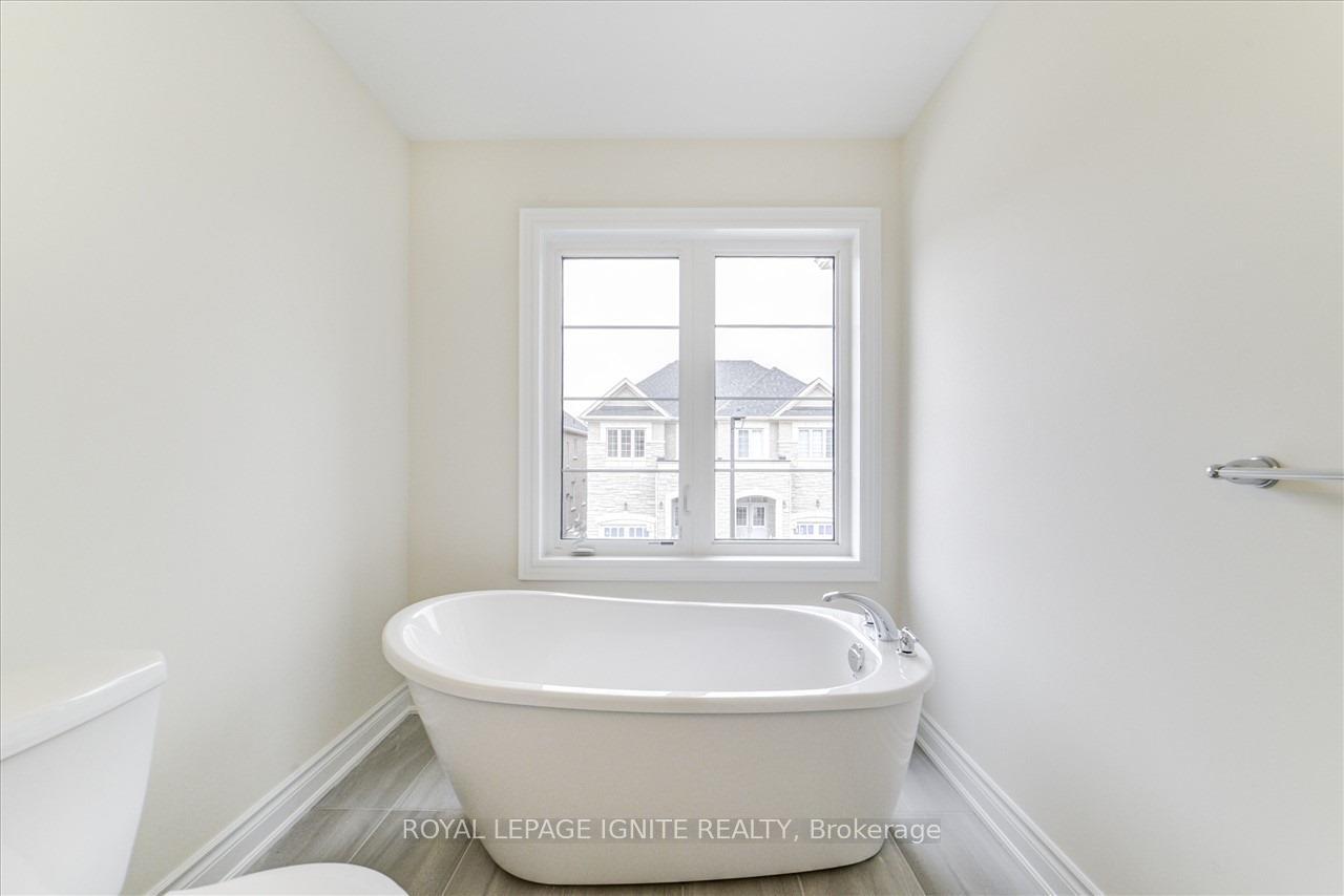 Photo 13 of 66 Erintol Way, Markham, Cedarwood — HOMEH