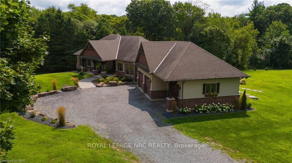 Photo 2 of 1161 Effingham St, Pelham, Fonthill — HOMEH