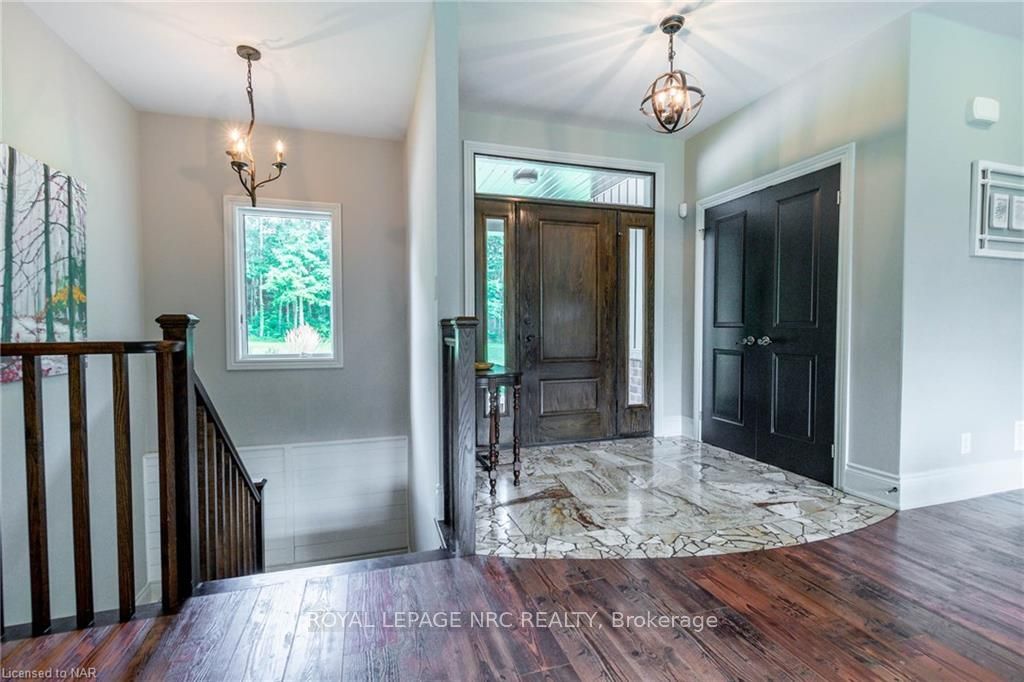 Photo 4 of 1161 Effingham St, Pelham, Fonthill — HOMEH