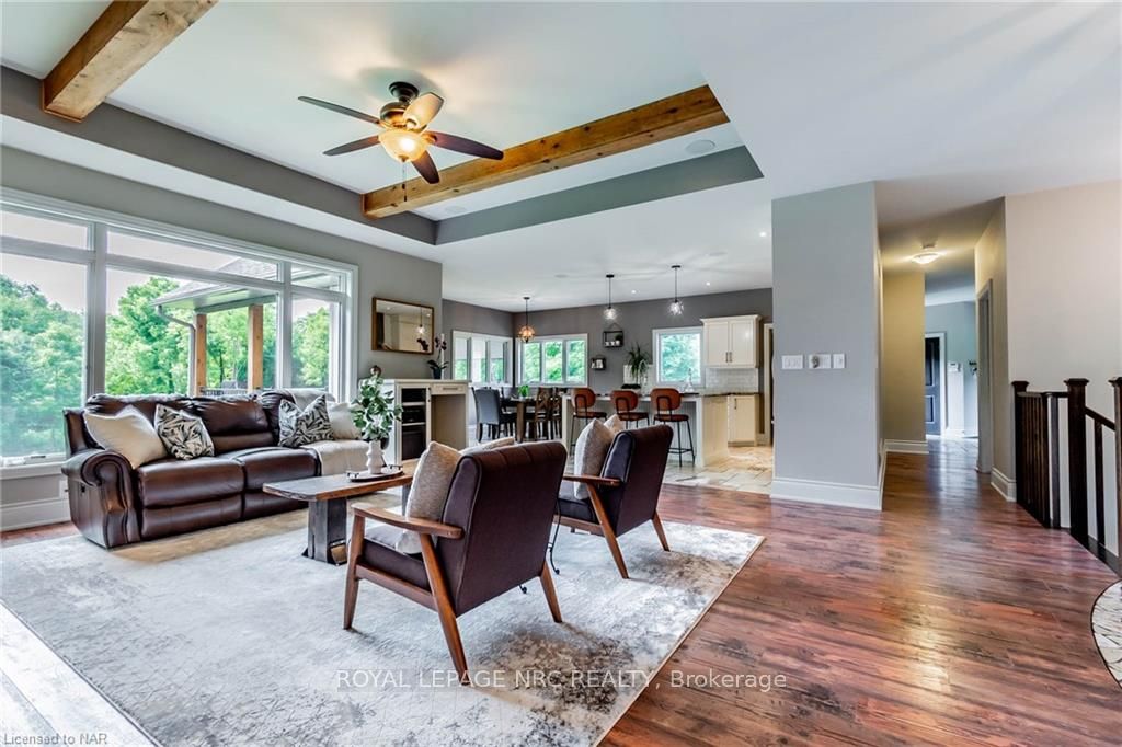 Photo 8 of 1161 Effingham St, Pelham, Fonthill — HOMEH