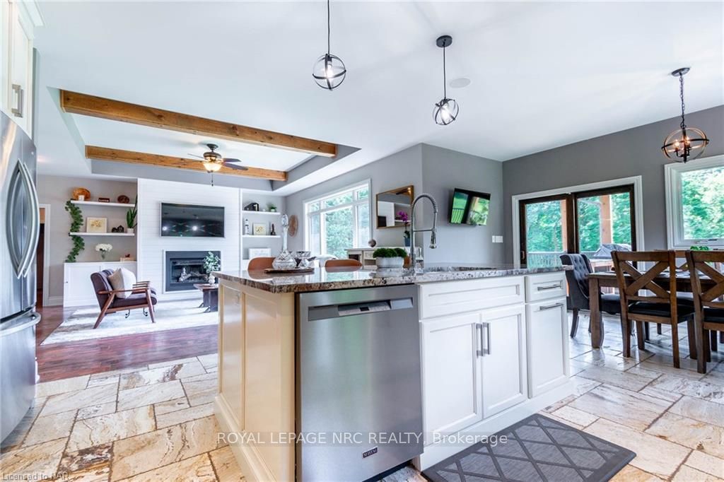 Photo 16 of 1161 Effingham St, Pelham, Fonthill — HOMEH