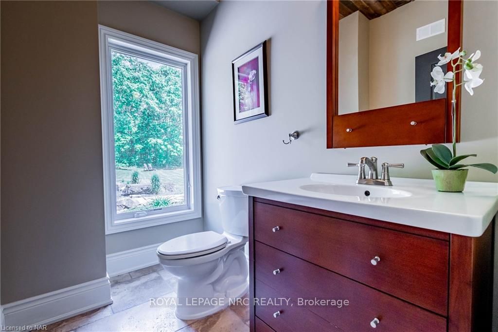 Photo 24 of 1161 Effingham St, Pelham, Fonthill — HOMEH