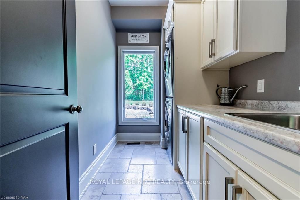Photo 27 of 1161 Effingham St, Pelham, Fonthill — HOMEH